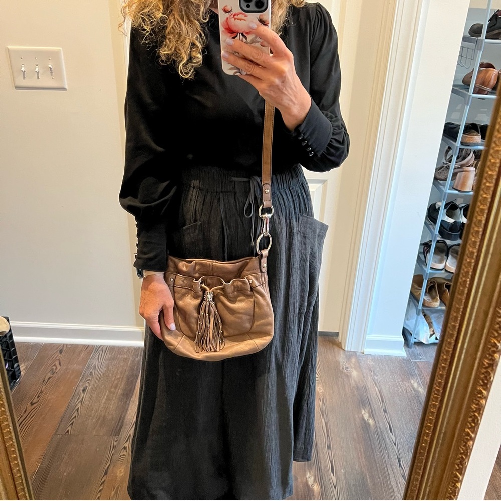 B. Makowsky Brown Taupe Leather Bag
